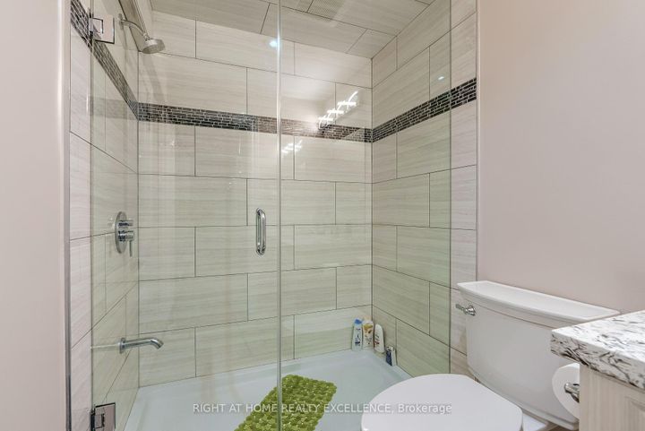 Photo 40 at 6862 Gooderham Estate Boulevard, Meadowvale Village, Mississauga
