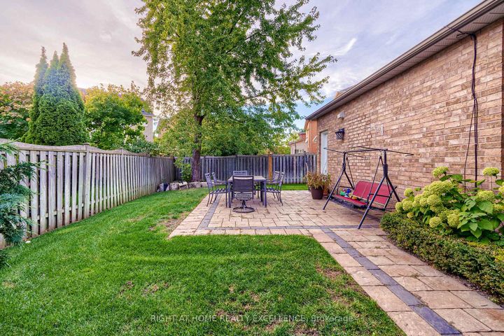 Photo 44 at 6862 Gooderham Estate Boulevard, Meadowvale Village, Mississauga