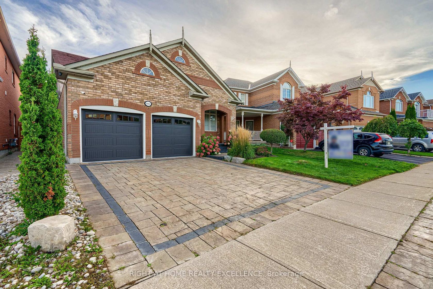 6862 Gooderham Estate Boulevard, Meadowvale Village, Mississauga 2
