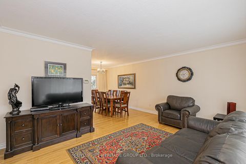 Photo 10 at 53 Caronport Crescent, Donalda, Toronto