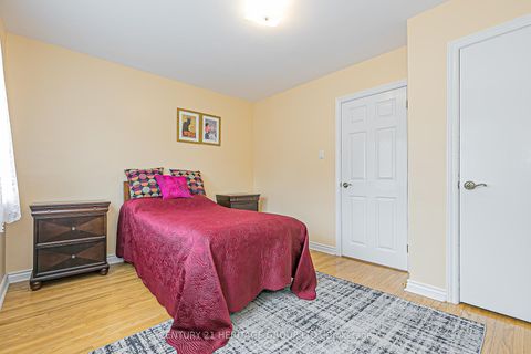 Photo 12 at 53 Caronport Crescent, Donalda, Toronto