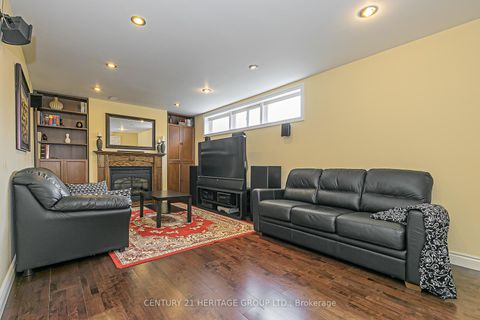 Photo 22 at 53 Caronport Crescent, Donalda, Toronto