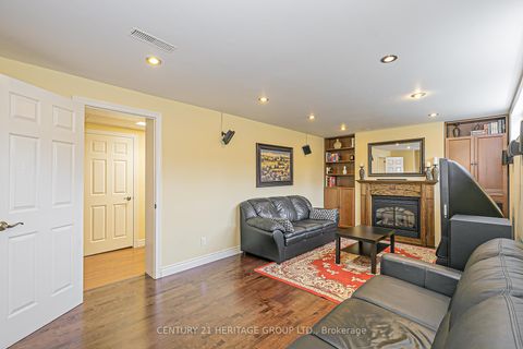 Photo 23 at 53 Caronport Crescent, Donalda, Toronto