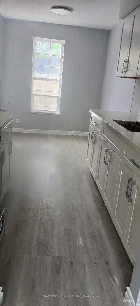 Photo 4 at 56 - 71 Cass Avenue, Sullivan, Toronto