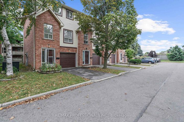 Photo 0 at 17 - 384 Limeridge Road E, Bruleville, Hamilton
