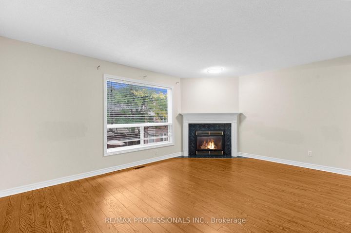 Photo 15 at 17 - 384 Limeridge Road E, Bruleville, Hamilton