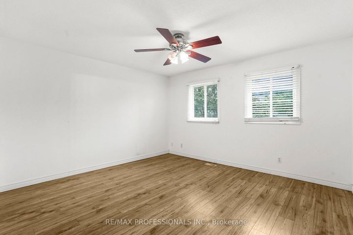 Photo 20 at 17 - 384 Limeridge Road E, Bruleville, Hamilton