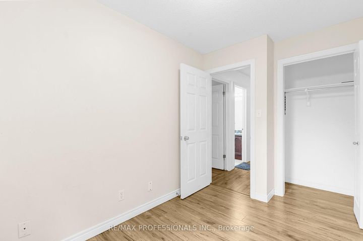 Photo 25 at 17 - 384 Limeridge Road E, Bruleville, Hamilton
