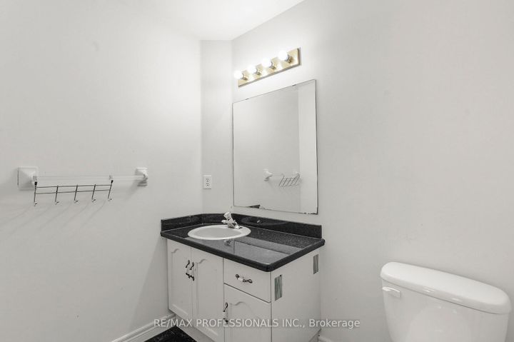 Photo 29 at 17 - 384 Limeridge Road E, Bruleville, Hamilton
