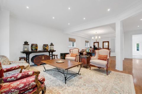 Photo 5 at 93 Oak Avenue, South Richvale, Richmond Hill