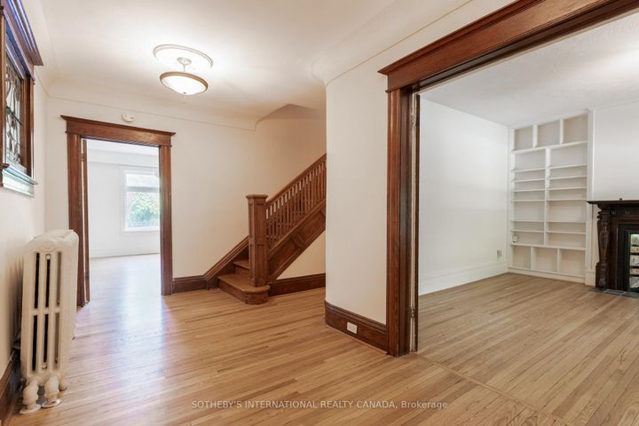 Photo 4 at 277 Crawford Street, Bellwoods, Toronto