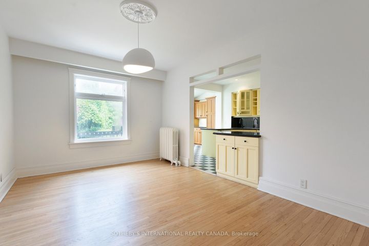 Photo 9 at 277 Crawford Street, Bellwoods, Toronto