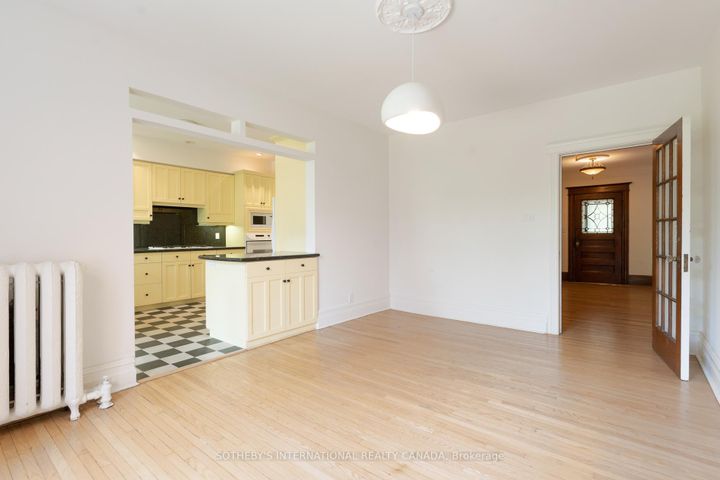 Photo 10 at 277 Crawford Street, Bellwoods, Toronto