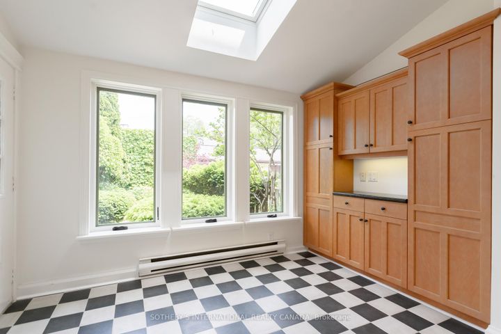 Photo 15 at 277 Crawford Street, Bellwoods, Toronto