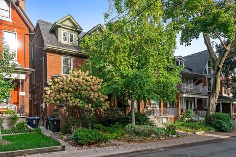 Photo 2 at 277 Crawford Street, Bellwoods, Toronto