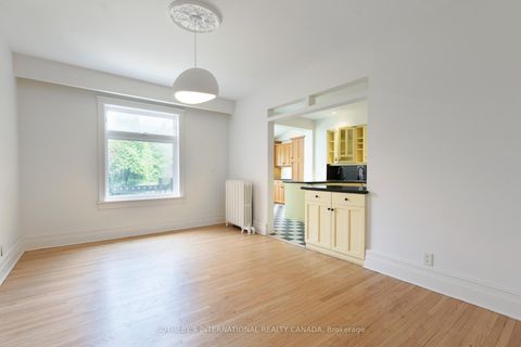 Photo 9 at 277 Crawford Street, Bellwoods, Toronto
