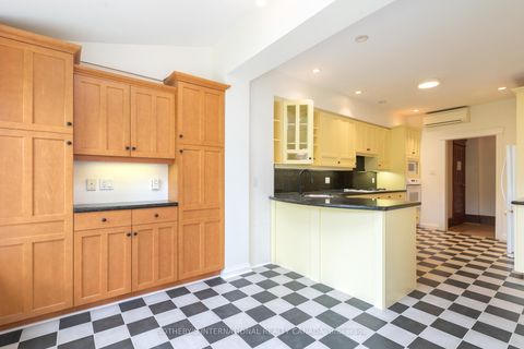Photo 16 at 277 Crawford Street, Bellwoods, Toronto