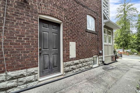 Photo 2 at 182 Duplex Avenue, Eglinton, Toronto
