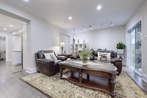 Photo 6 at 182 Duplex Avenue, Eglinton, Toronto