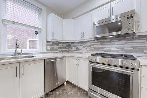 Photo 8 at 182 Duplex Avenue, Eglinton, Toronto