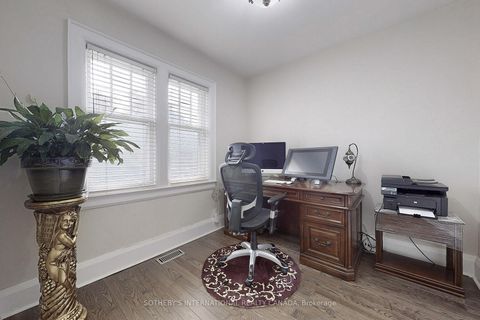 Photo 11 at 182 Duplex Avenue, Eglinton, Toronto