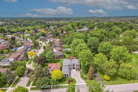 Photo 3 at 48 Sylvadene Parkway, East Woodbridge, Vaughan