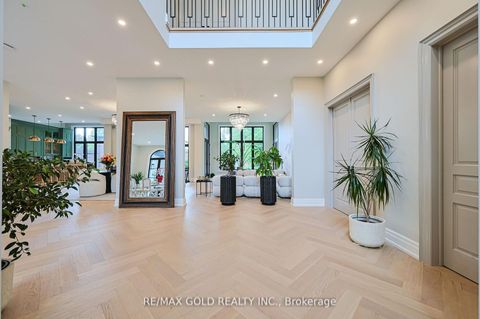 Photo 6 at 48 Sylvadene Parkway, East Woodbridge, Vaughan