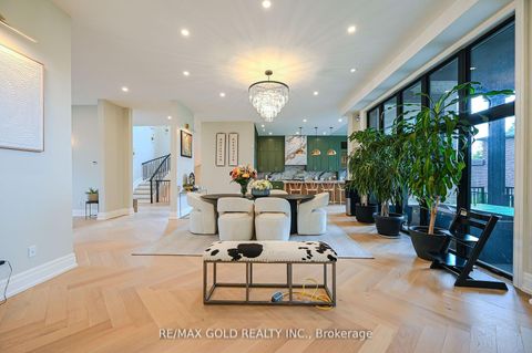 Photo 9 at 48 Sylvadene Parkway, East Woodbridge, Vaughan