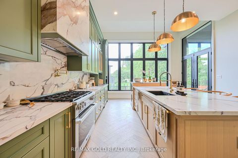 Photo 14 at 48 Sylvadene Parkway, East Woodbridge, Vaughan