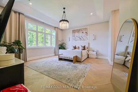 Photo 24 at 48 Sylvadene Parkway, East Woodbridge, Vaughan