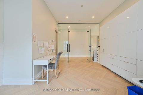 Photo 31 at 48 Sylvadene Parkway, East Woodbridge, Vaughan
