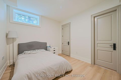 Photo 40 at 48 Sylvadene Parkway, East Woodbridge, Vaughan
