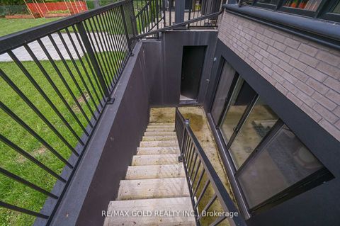 Photo 47 at 48 Sylvadene Parkway, East Woodbridge, Vaughan