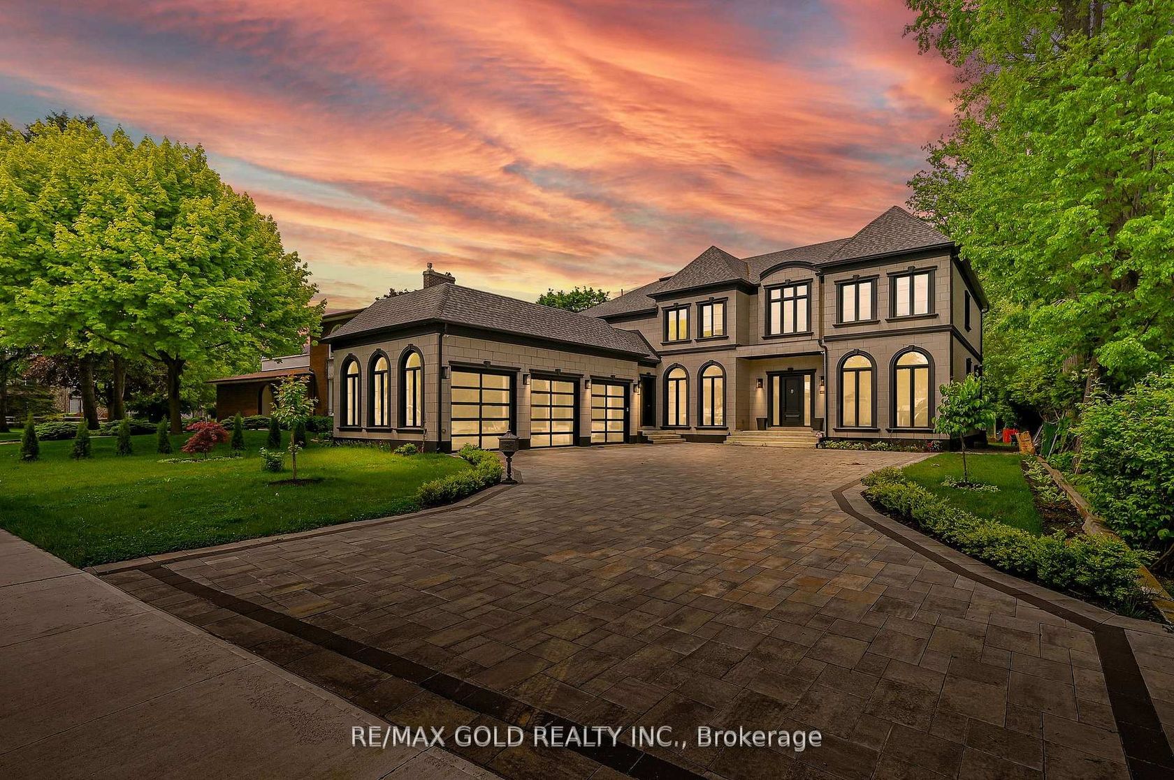 48 Sylvadene Parkway, East Woodbridge, Vaughan 