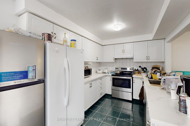 Photo 16 at 108 Sunway Square, Raymerville, Markham