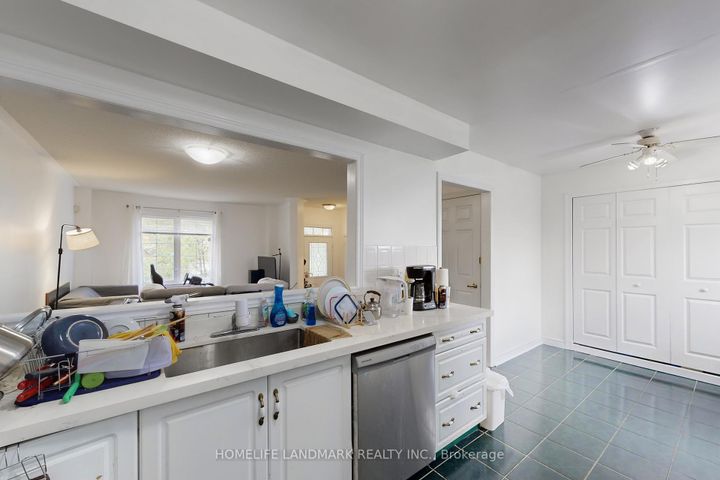 Photo 18 at 108 Sunway Square, Raymerville, Markham