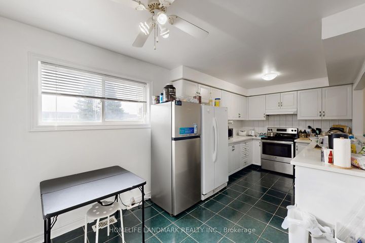 Photo 20 at 108 Sunway Square, Raymerville, Markham