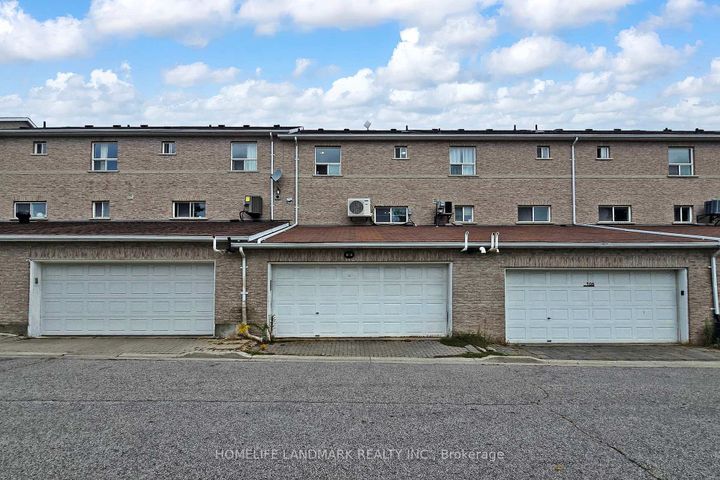 Photo 44 at 108 Sunway Square, Raymerville, Markham