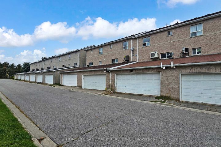 Photo 45 at 108 Sunway Square, Raymerville, Markham