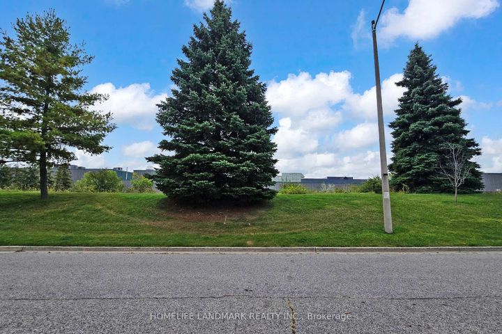 Photo 49 at 108 Sunway Square, Raymerville, Markham
