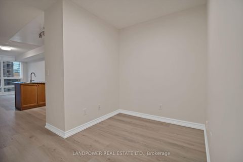 Photo 5 at 1810 - 761 Bay Street, Bay Street Corridor, Toronto