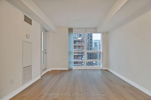 Photo 20 at 1810 - 761 Bay Street, Bay Street Corridor, Toronto
