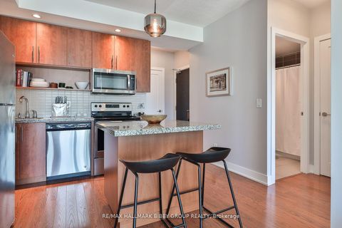 Photo 6 at 1102 - 120 Homewood Avenue, Yonge Corridor, Toronto Photo 6 at 1102 - 120 Homewood Avenue, Yonge Corridor, Toronto