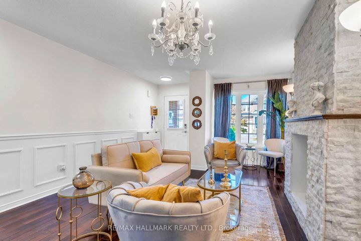 Photo 3 at 56 Westcliffe Crescent, Jefferson, Richmond Hill