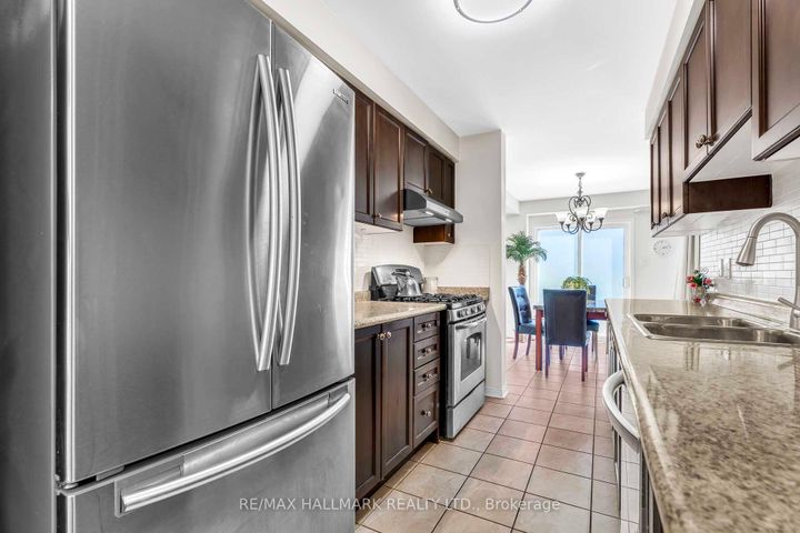 Photo 5 at 56 Westcliffe Crescent, Jefferson, Richmond Hill
