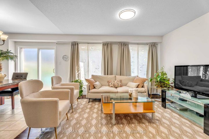 Photo 9 at 56 Westcliffe Crescent, Jefferson, Richmond Hill
