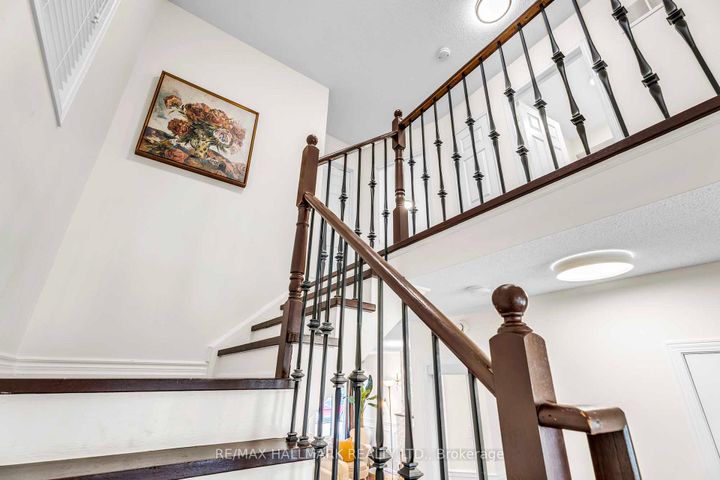 Photo 16 at 56 Westcliffe Crescent, Jefferson, Richmond Hill