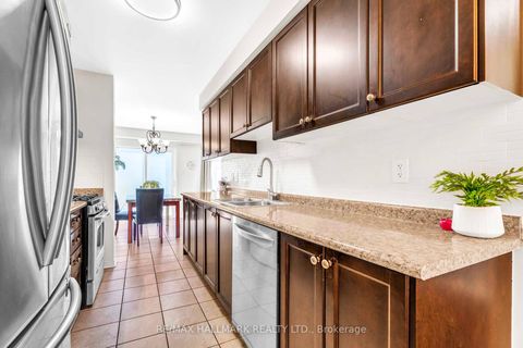 Photo 4 at 56 Westcliffe Crescent, Jefferson, Richmond Hill