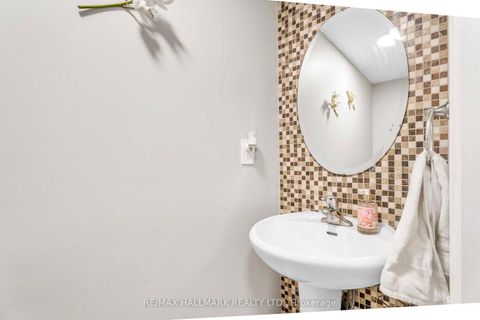 Photo 15 at 56 Westcliffe Crescent, Jefferson, Richmond Hill