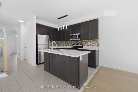 Photo 8 at 23 Pavlova Crescent, Oak Ridges, Richmond Hill Photo 8 at 23 Pavlova Crescent, Oak Ridges, Richmond Hill